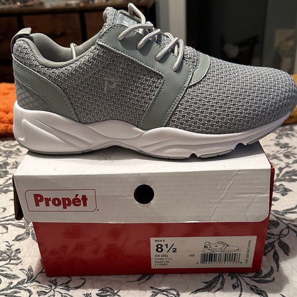Propet Light Gray Mesh Sneakers - Picture 1 of 3